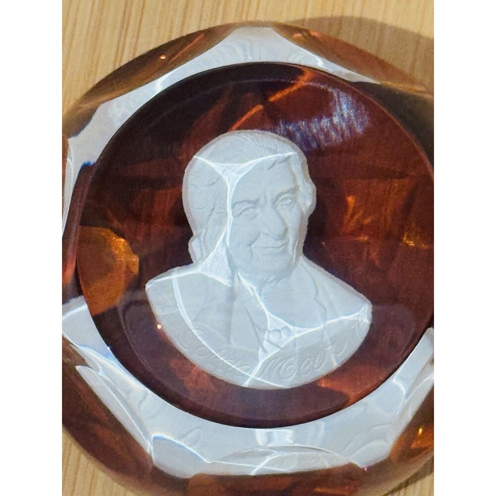 Cristal d'Albret limited Edition Golda Meir Prime Minister of Israel Paperweight - Picture 2 of 5